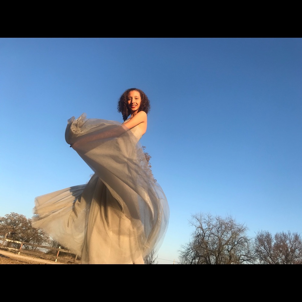 Prom dress - Picture 2 of 3